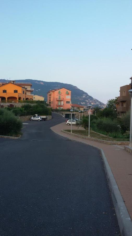 Very Cosy House With Fabulous Sea View! Pietra Ligure Rom bilde